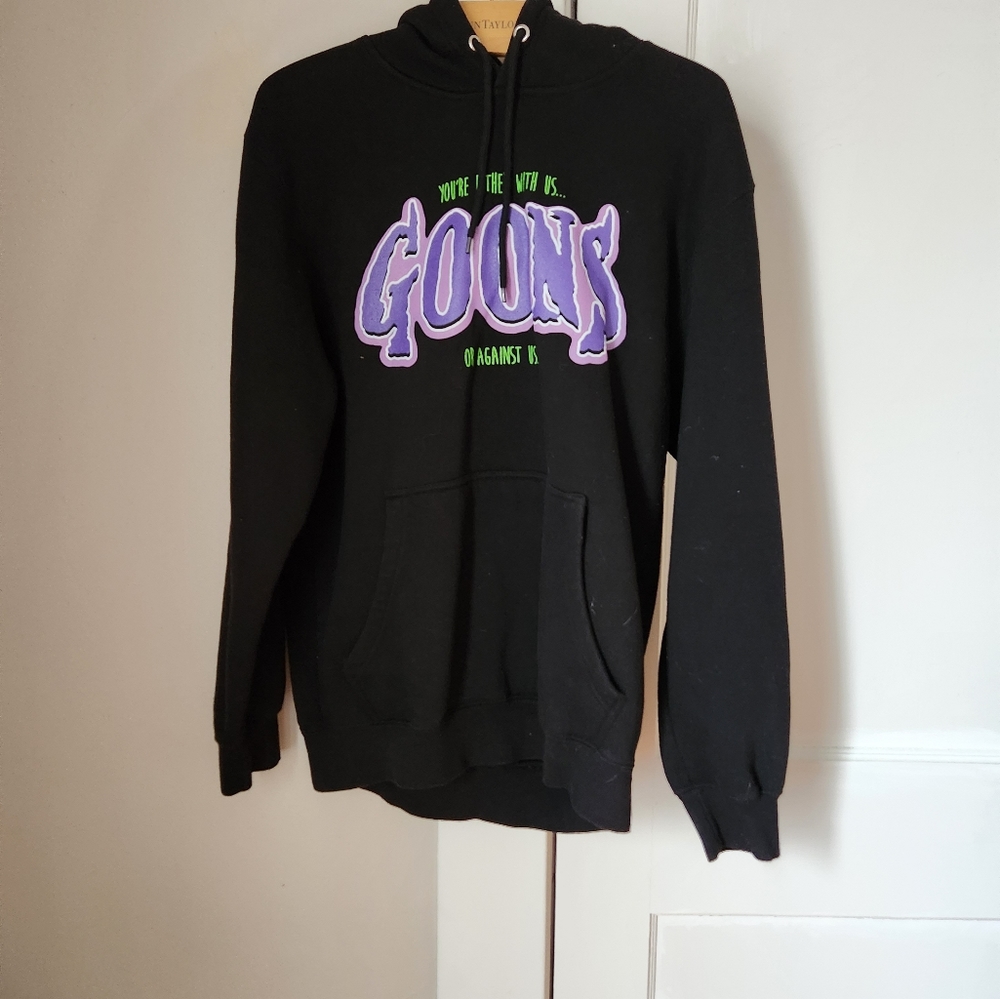 Point Blank black Goons goodie, like new, medium